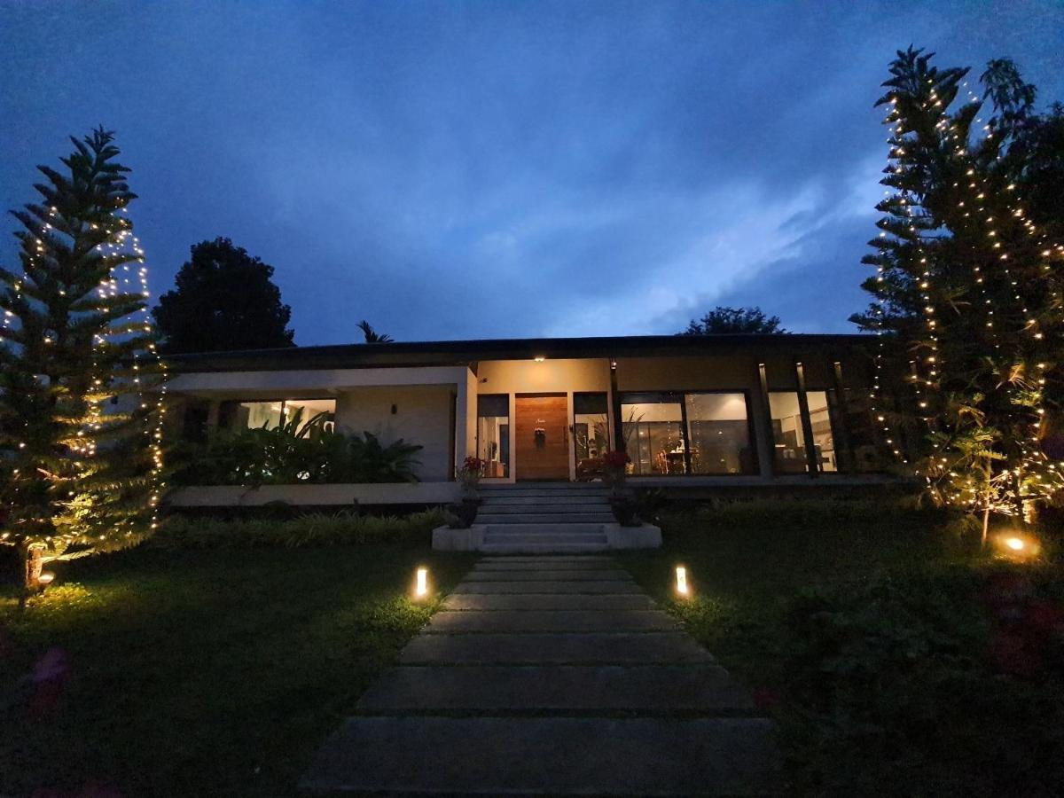 Annie Villa At Khao Yai Mu Si Exteriör bild